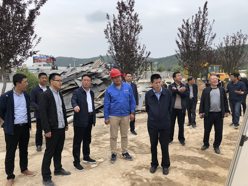 政協(xié)副主席申延生視察安塞區(qū)二污處理廠提標改造工程項目_副本.jpg