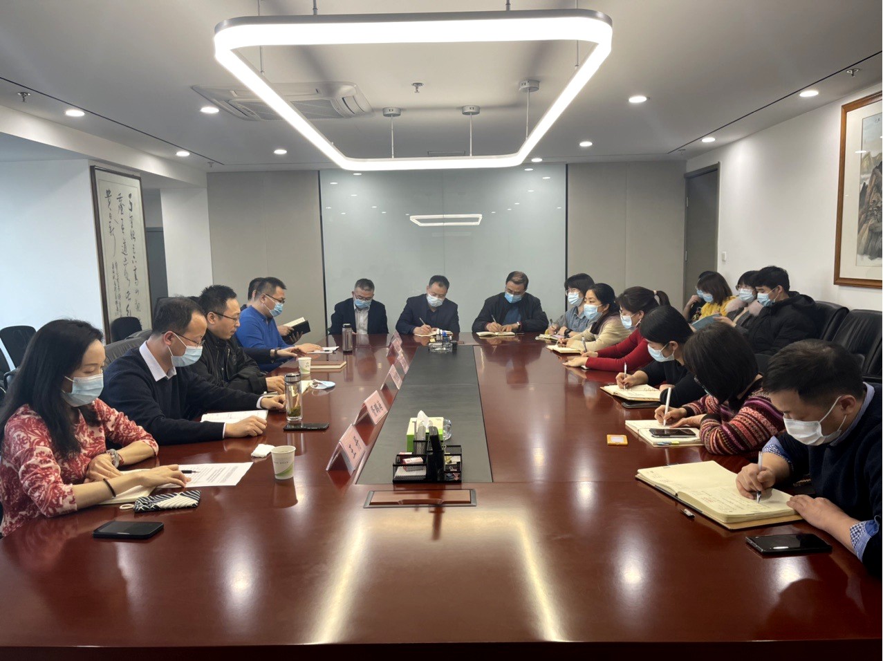 1612918979655478rsuT.jpg 中圣公司傳達集團公司安全環(huán)保專題會議精神.jpg