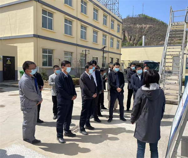 延安市委常委、市政府黨組成員張強(qiáng)到水環(huán)境公司子長污水處理廠調(diào)研.jpg