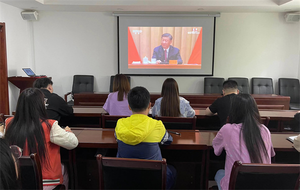 1653289103782845cLpd.jpg 監(jiān)測中心團支部掀起學習貫徹習近平總書記在慶祝中國共青團成立100周年大會上的講話精神熱潮1.jpg