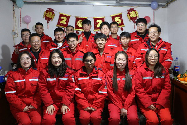 “元”夢(mèng)新程，“旦”啟華章--榆林分公司項(xiàng)目一線同慶元旦照片 (1)_副本.jpg